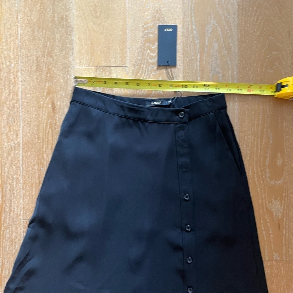 Black midi A-Line skirt with slit for work - Picture 6 of 8